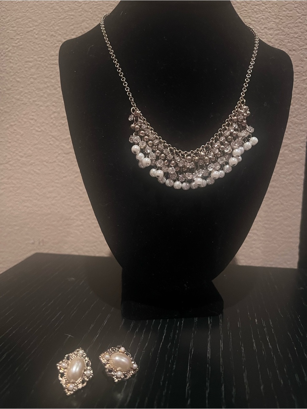 Pearl Necklace with Earrings